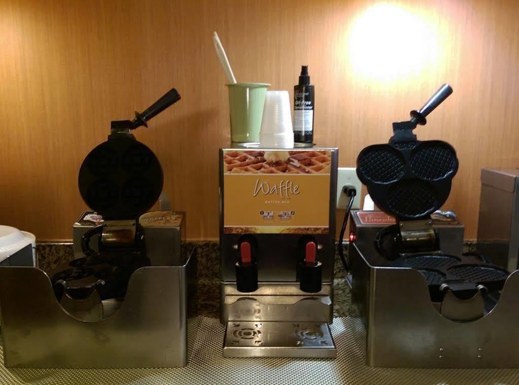 クオリティ イン コルチェスター バーリントン エクステリア 写真